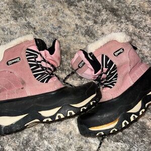 Ranger Women's Pink Winter Boots size 7